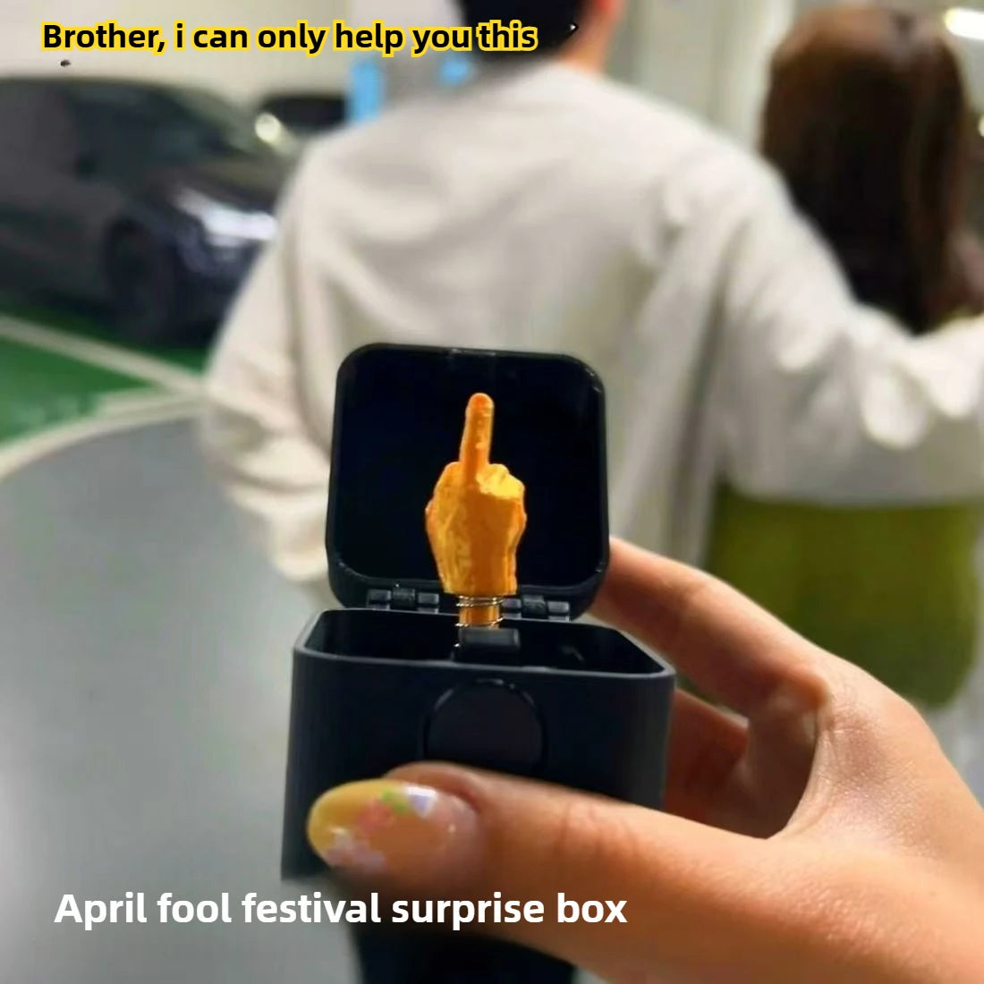 Desk Decoration Middle Finger in the Box Fun Gag Gifts Birthday Gift Toys Supplies Crafts Home Decoration Small Figurine